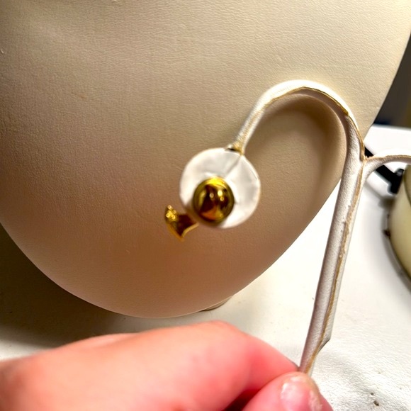 Angel Pin 👼 - Picture 3 of 5